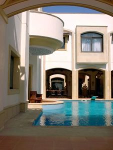 costruzione piscina interrata stile egitto 05
