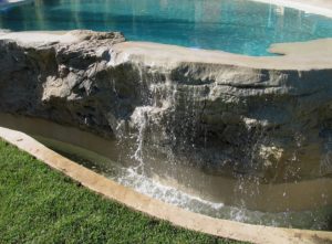 costruzione piscina scavata nella roccia